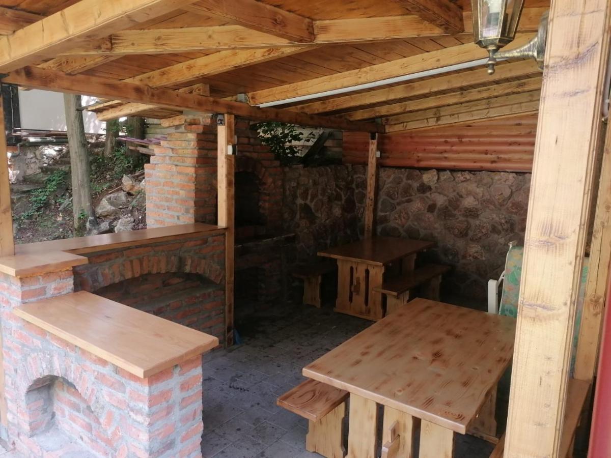Vikendica Matovic Ovcar Banja Apartment Ngoại thất bức ảnh
